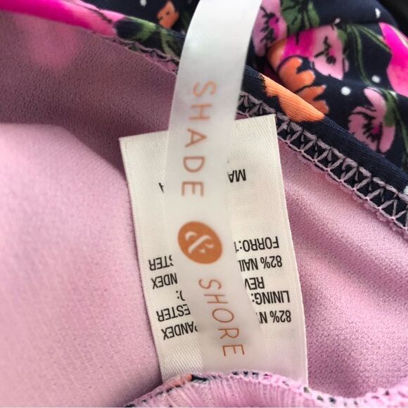 Shade & Shore Medium Padded Floral Swim Top‎ - Picture 6 of 8